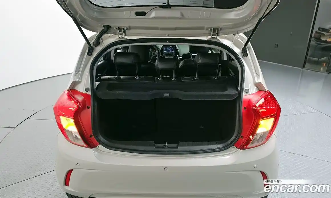 Chevrolet Spark 2019 1.0 гидро в Москве № 2053161, фото 26