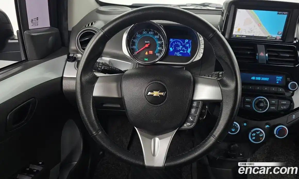 Chevrolet Spark 2015 1.0 гидро в Москве № 2053206, фото 21