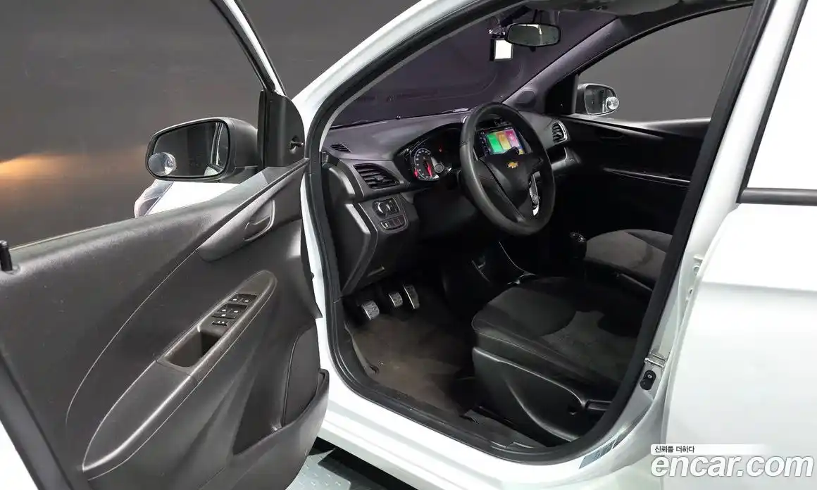 Chevrolet Spark 2016 1.0 механика в Москве, фото 10