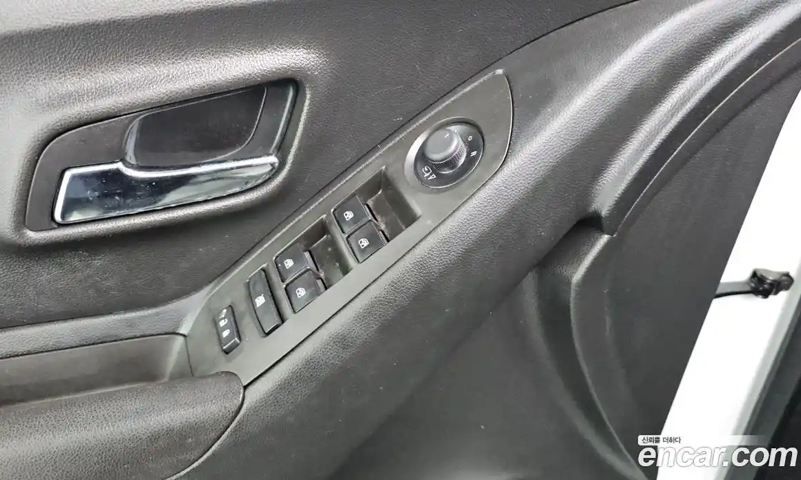 Chevrolet Trax 2015 1.4 гидро в Москве № 2053294, фото 27