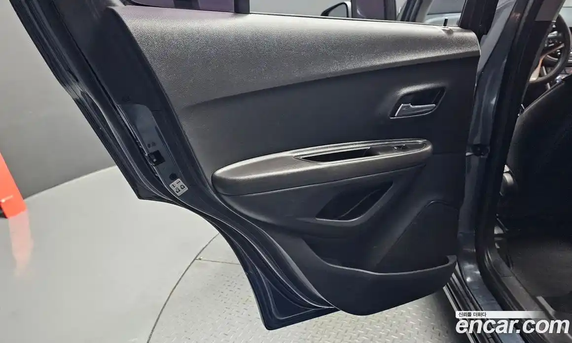 Chevrolet Trax 2020 1.6 гидро в Москве № 2053338, фото 15