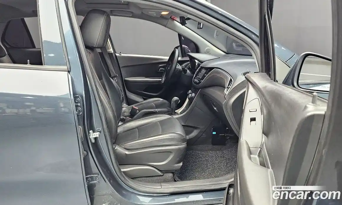 Chevrolet Trax 2020 1.6 гидро в Москве № 2053338, фото 17