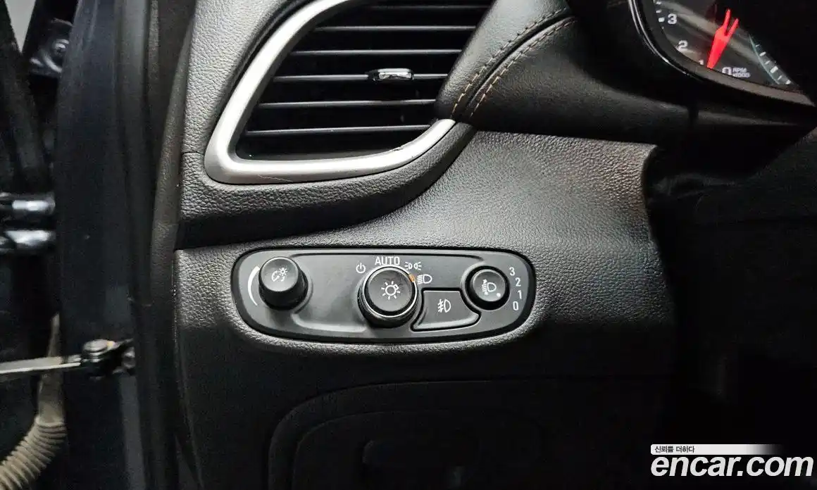 Chevrolet Trax 2020 1.6 гидро в Москве № 2053338, фото 27