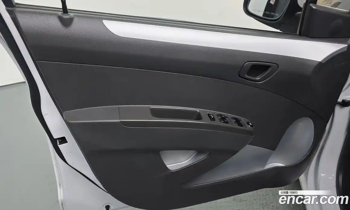 Chevrolet Spark 2015 1.0 гидро в Москве № 2053540, фото 14
