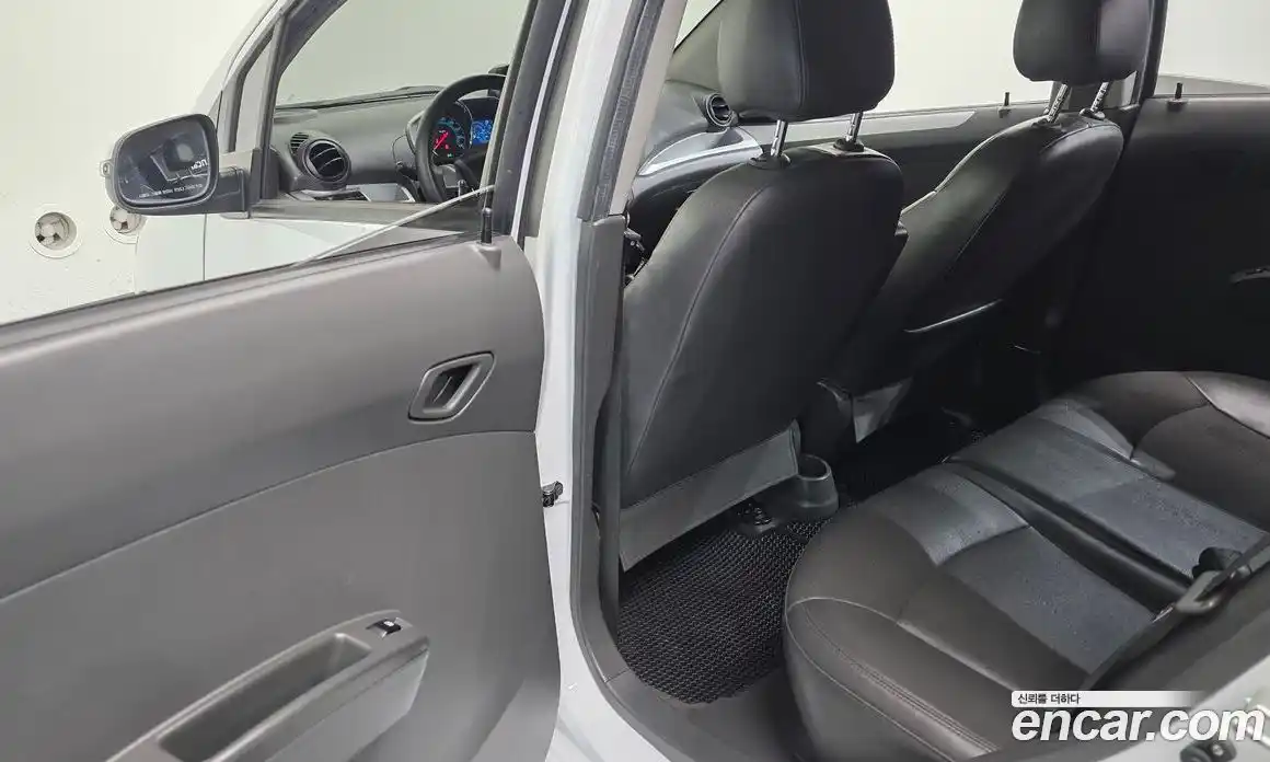 Chevrolet Spark 2015 1.0 гидро в Москве № 2053540, фото 24