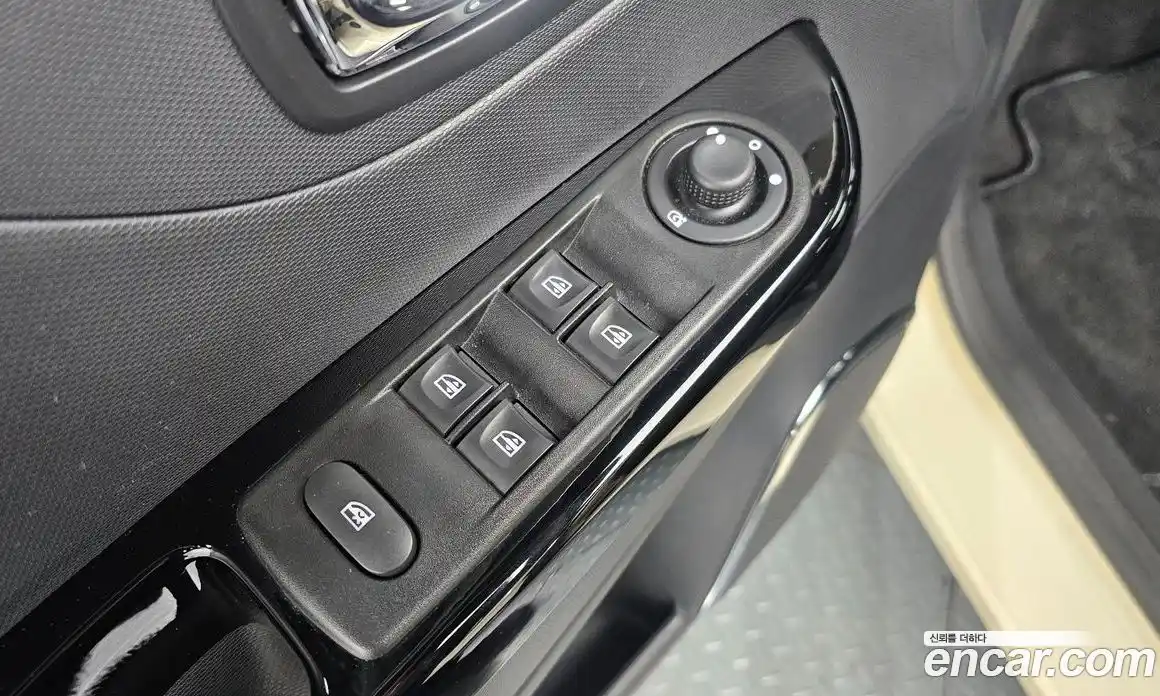 Renault QM3 2015 1.5 гидро в Москве № 2053943, фото 16