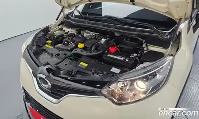 Renault QM3 2015 1.5 гидро в Москве № 2053943, миниатюра 6