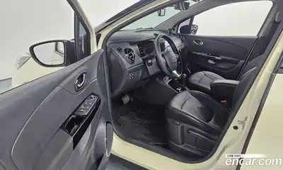 Renault QM3 2015 1.5 гидро в Москве № 2053943, миниатюра 10