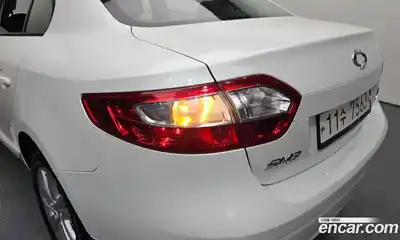 Renault SM3 2015 1.6 гидро в Москве № 2054241, миниатюра 9
