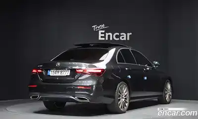 Mercedes-Benz E-Class 2022 2.0 гидро в Москве № 2054581, миниатюра 2