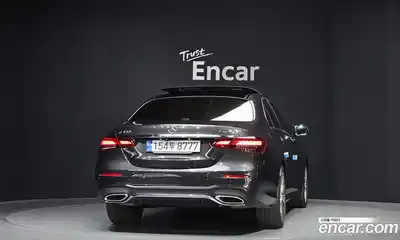 Mercedes-Benz E-Class 2022 2.0 гидро в Москве № 2054581, миниатюра 4