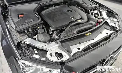 Mercedes-Benz E-Class 2022 2.0 гидро в Москве № 2054581, миниатюра 6