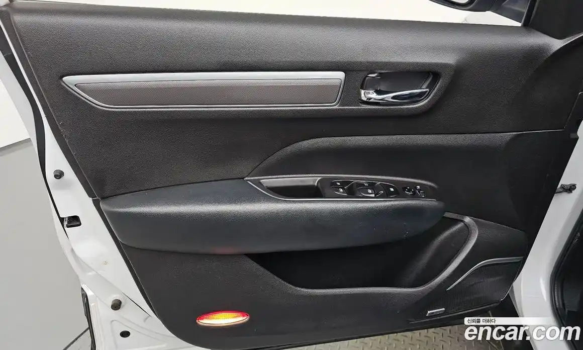 Renault QM6 2016 2.0 гидро в Москве № 2055187, фото 14