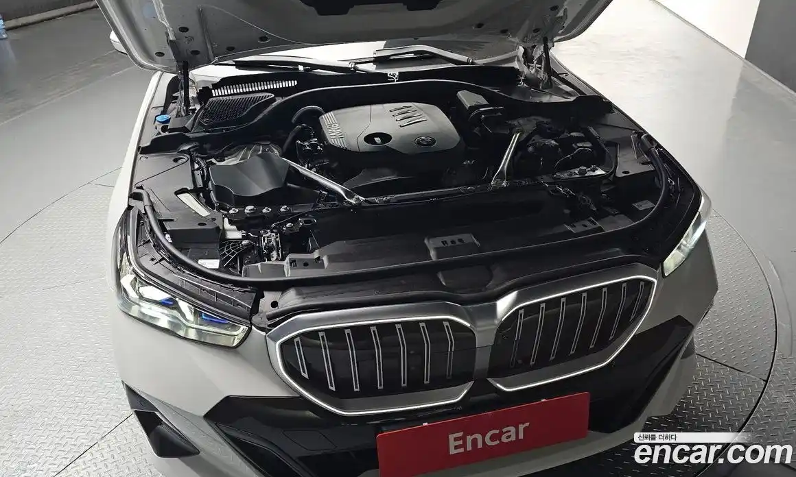 BMW 5-Series 2025 2.0 гидро в Москве № 2056303, фото 6