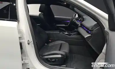 BMW 5-Series 2025 2.0 гидро в Москве № 2056303, миниатюра 10
