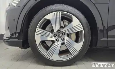 Audi e-tron 2021 0.2 гидро в Москве № 2056820, миниатюра 5