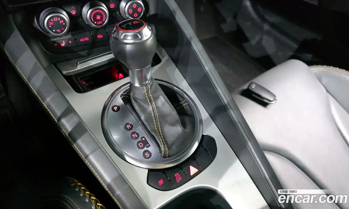 Audi TTS 2014 2.0 гидро в Москве № 2057306, фото 9