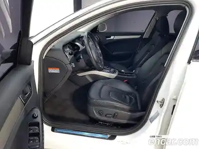 Audi A4 2010 2.0 гидро в Москве № 2057314, миниатюра 8