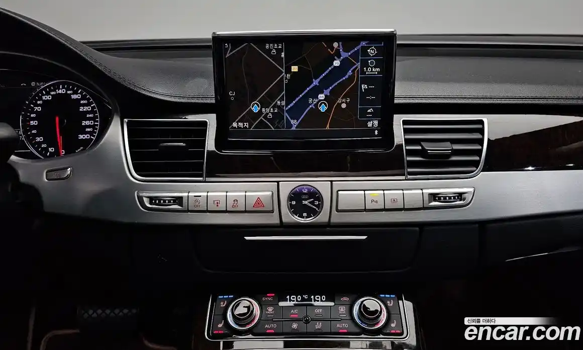 Audi A8 2013 4.0 гидро в Москве № 2057344, фото 18