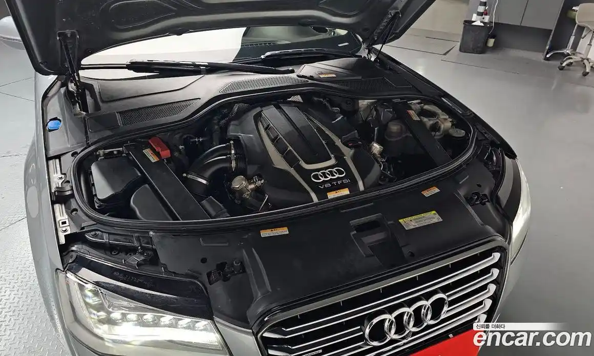Audi A8 2013 4.0 гидро в Москве № 2057344, фото 5