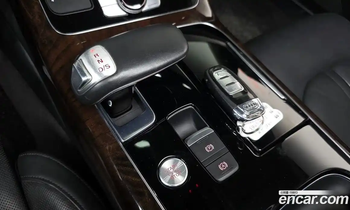 Audi A8 2015 4.1 гидро в Москве № 2057458, фото 9