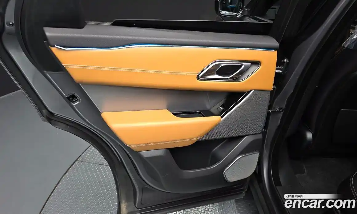Land Rover Range-Rover Velar 2018 3.0 гидро в Москве № 2058818, фото 15