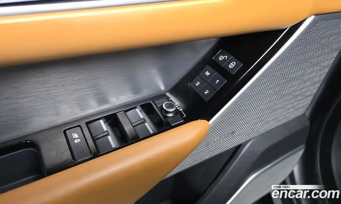Land Rover Range-Rover Velar 2018 3.0 гидро в Москве № 2058818, фото 32