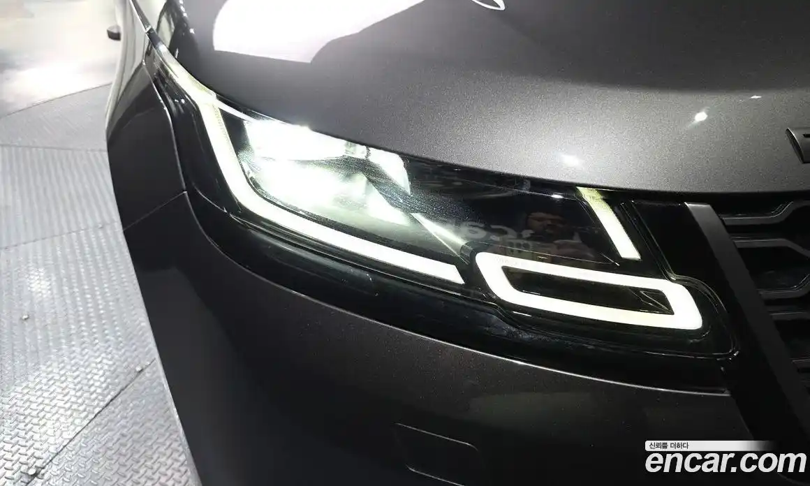 Land Rover Range-Rover Velar 2018 3.0 гидро в Москве № 2058818, фото 8