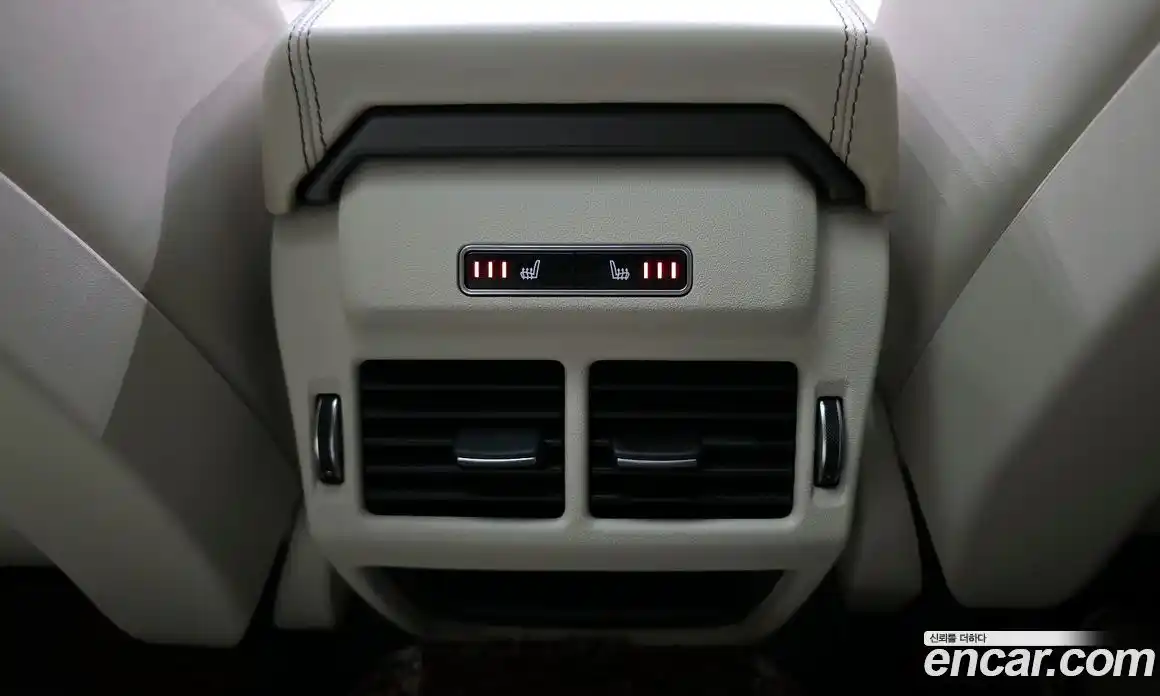 Land Rover Range-Rover Evoque 2015 2.2 гидро в Москве № 2058962, фото 18