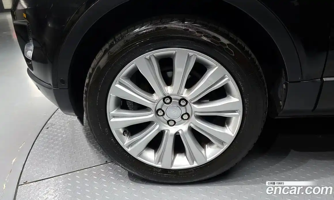 Land Rover Range-Rover Evoque 2015 2.2 гидро в Москве № 2058962, фото 5