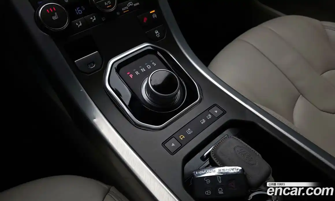 Land Rover Range-Rover Evoque 2015 2.2 гидро в Москве № 2058962, фото 9