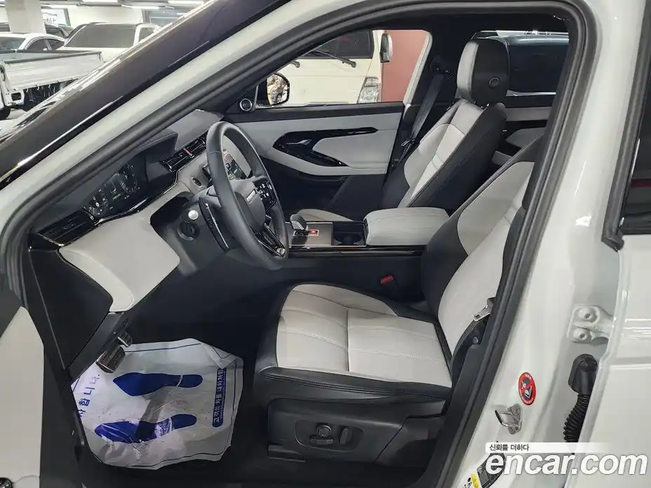 Land Rover Range-Rover Evoque 2025 2.0 гидро в Москве № 2059070, фото 10