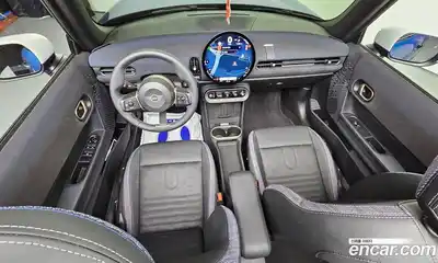 Mini Cooper Convertible 2025 2.0 гидро в Москве № 2059211, миниатюра 10