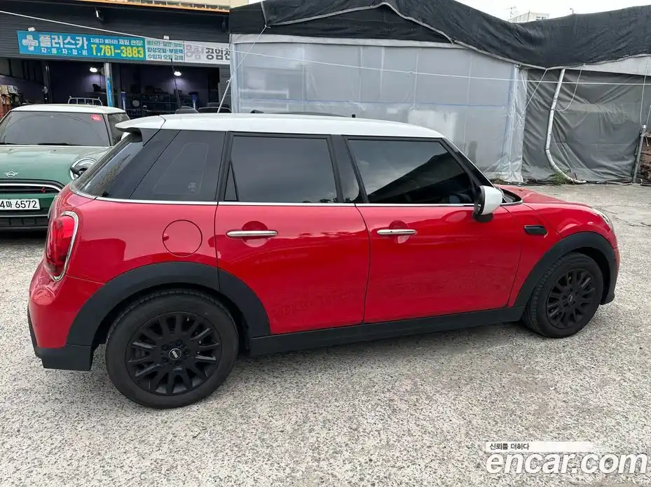 Mini Cooper 2023 1.5 гидро в Москве № 2059685, фото 4