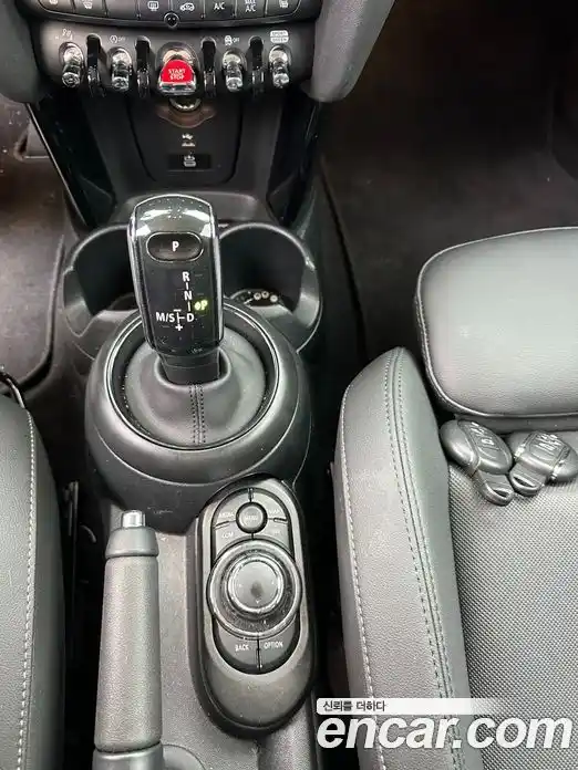 Mini Cooper 2023 1.5 гидро в Москве № 2059685, фото 8