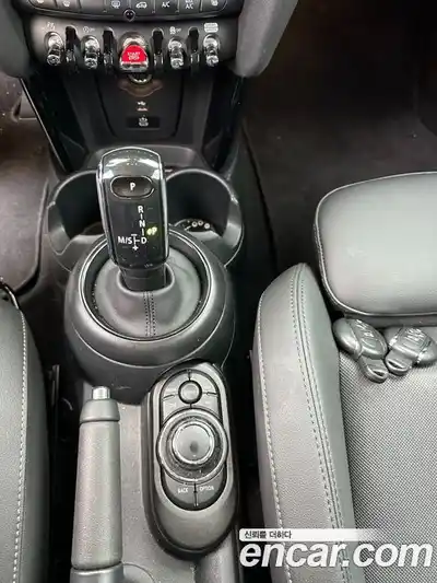Mini Cooper 2023 1.5 гидро в Москве № 2059685, миниатюра 8