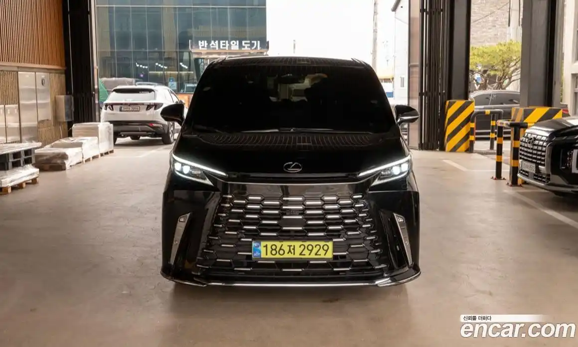 Lexus LM 2024 2.4 гидро в Москве № 2060182, фото 3