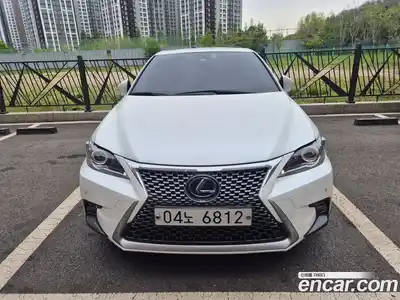 Lexus CT200h 2019 1.8 гидро в Москве № 2060194, миниатюра 2
