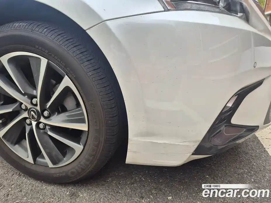 Lexus CT200h 2019 1.8 гидро в Москве № 2060194, фото 4