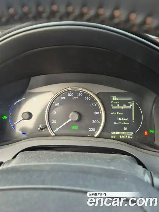 Lexus CT200h 2019 1.8 гидро в Москве № 2060194, фото 6