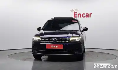 Volkswagen Tiguan 2018 2.0 гидро в Москве № 2060573, миниатюра 2