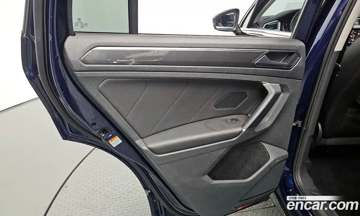 Volkswagen Tiguan 2018 2.0 гидро в Москве № 2060573, фото 28