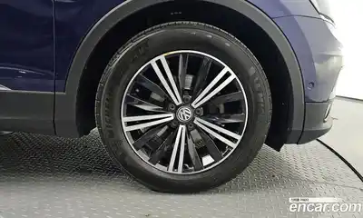 Volkswagen Tiguan 2018 2.0 гидро в Москве № 2060573, миниатюра 6