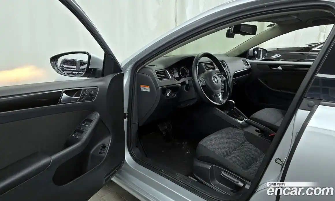 Volkswagen Jetta 2014 1.6 гидро в Москве № 2060698, фото 13