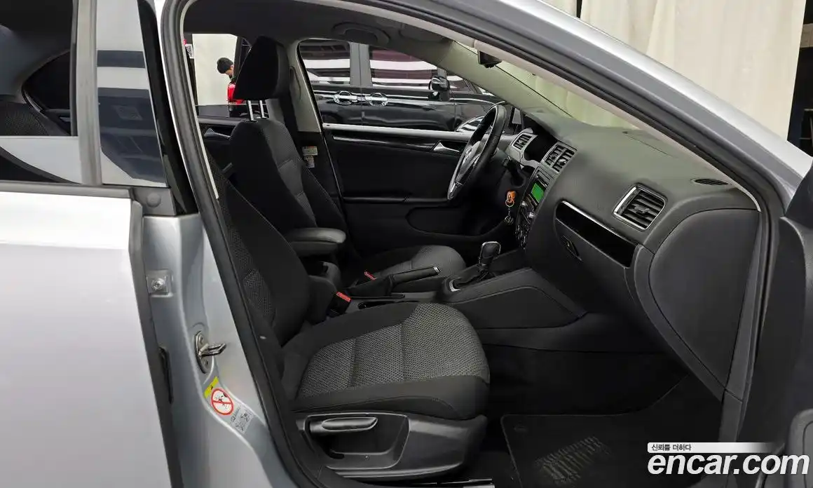Volkswagen Jetta 2014 1.6 гидро в Москве № 2060698, фото 16