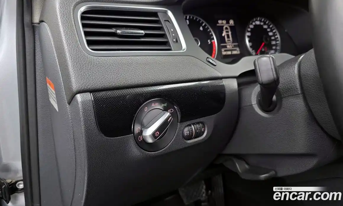 Volkswagen Jetta 2014 1.6 гидро в Москве № 2060698, фото 19