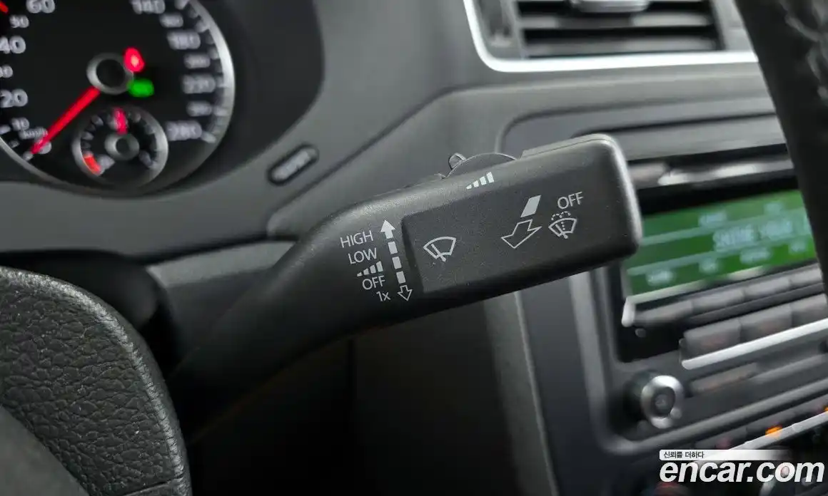 Volkswagen Jetta 2014 1.6 гидро в Москве № 2060698, фото 23