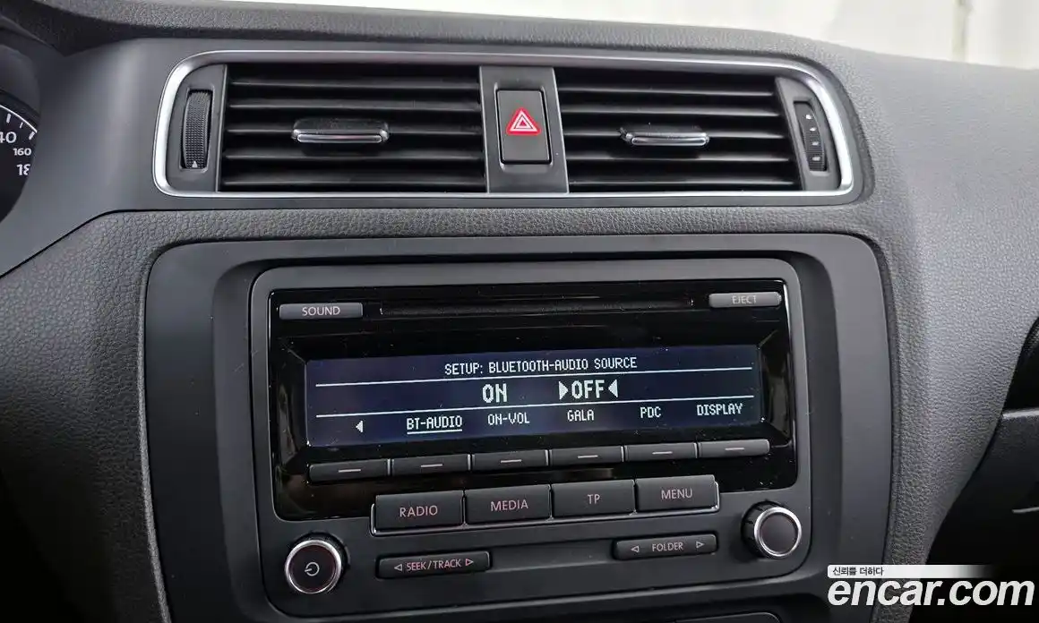 Volkswagen Jetta 2014 1.6 гидро в Москве № 2060698, фото 25