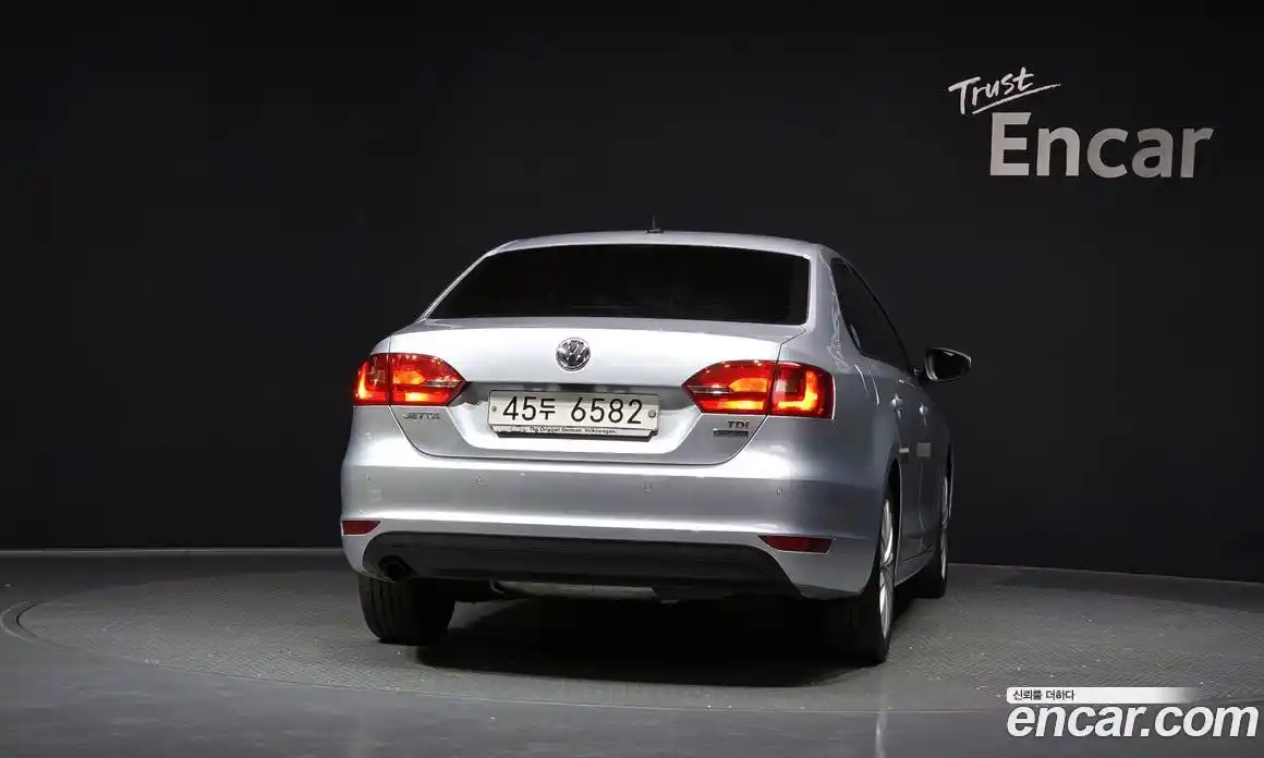 Volkswagen Jetta 2014 1.6 гидро в Москве № 2060698, фото 4