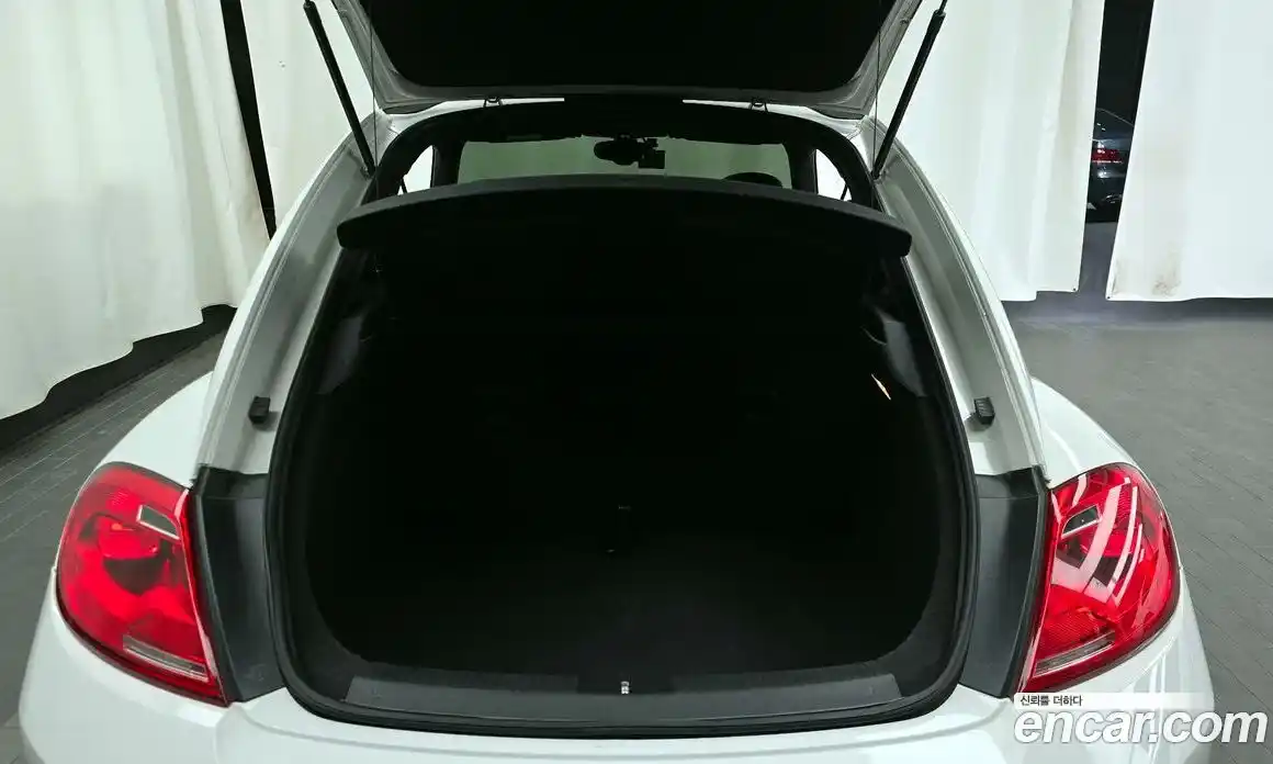 Volkswagen Beatle 2013 2.0 гидро в Москве № 2060832, фото 20